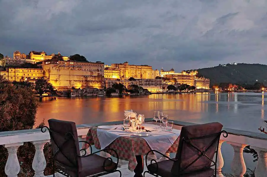 top 12 things to experience in Udaipur, Restaurant by Lake