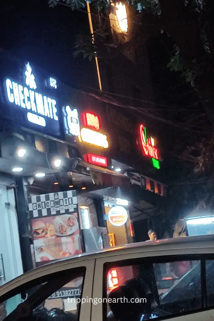fast food restaurants stacked beside each other in model town Yamunanagar