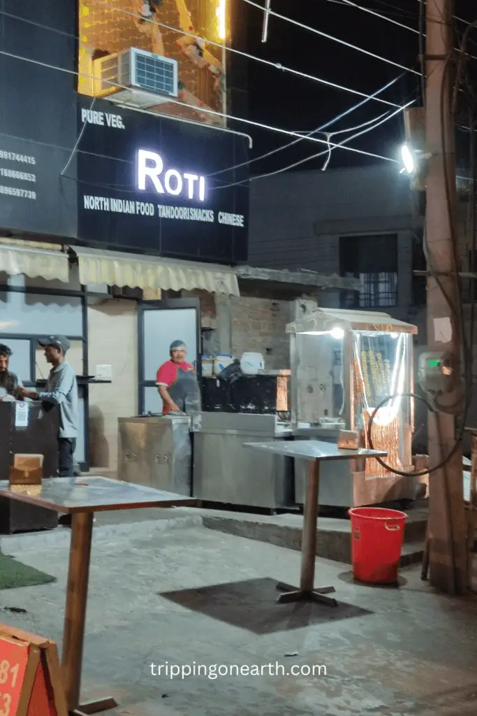 fast food restaurants in model town Yamunanagar roti