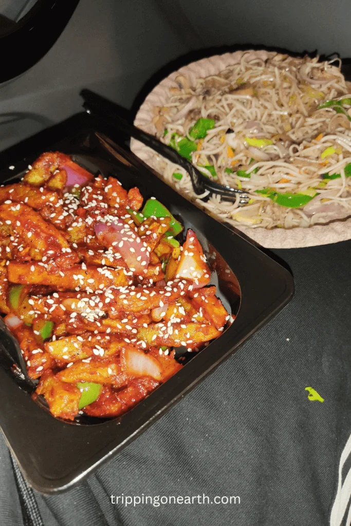 fast food restaurants in model town Yamunanagar hakka noodles and honey chilli potato from Chinese tonic