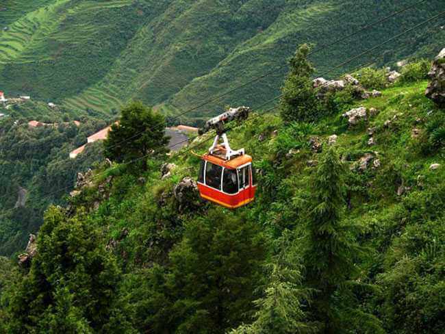 Mall Road in Mussoorie, cable car to Gun hill point