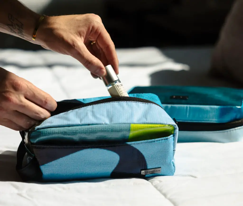 Tips to Pack Your Luggage Efficiently toiletry kit