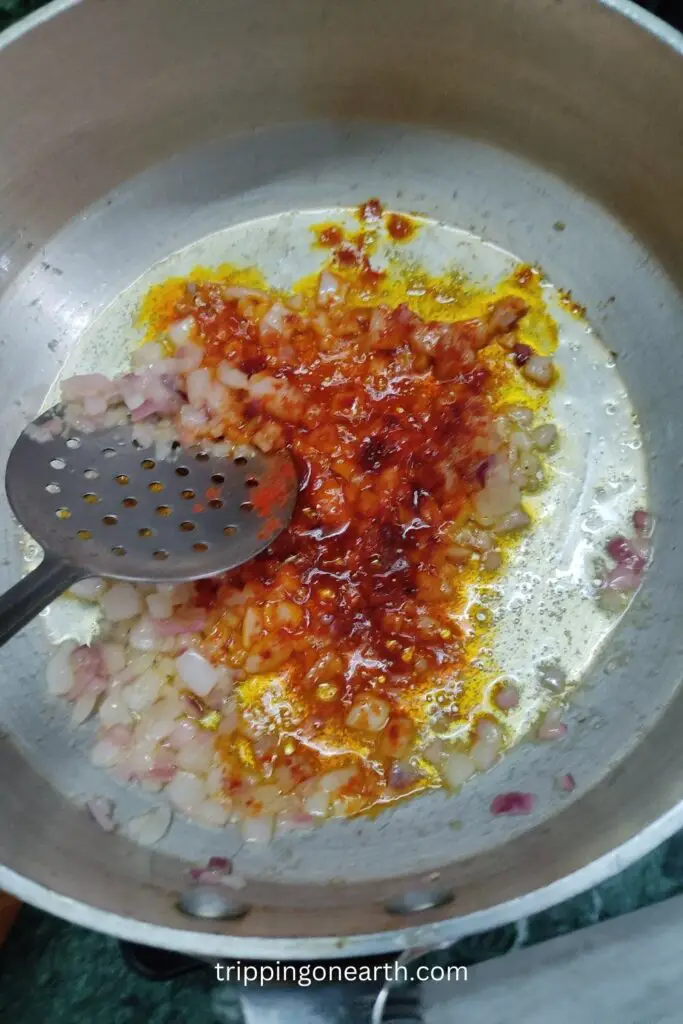 red sauce pasta, add red chilli powder