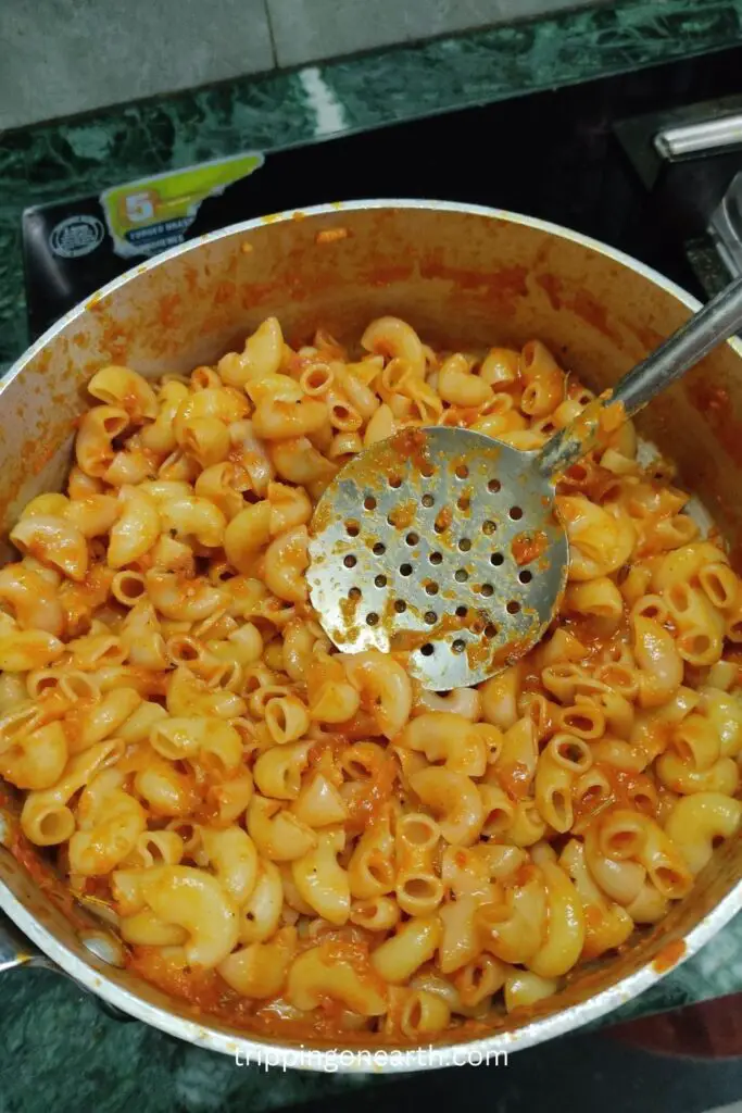 red sauce pasta, add boiled pasta