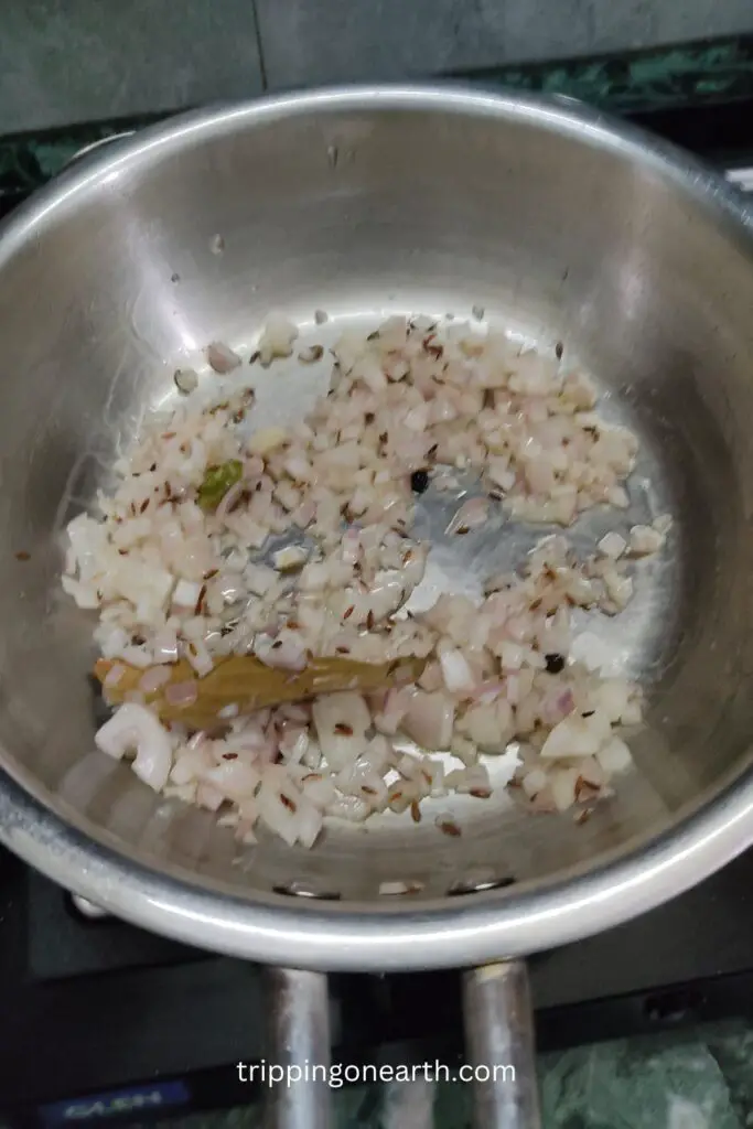 paneer do pyaza, add onions