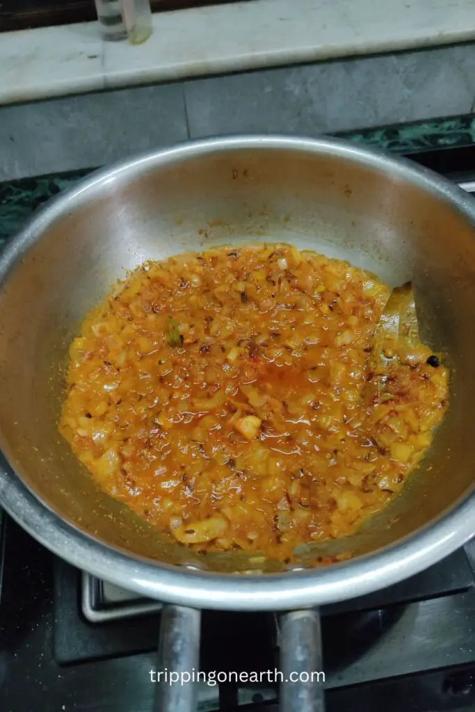 paneer do pyaza, mix the spices