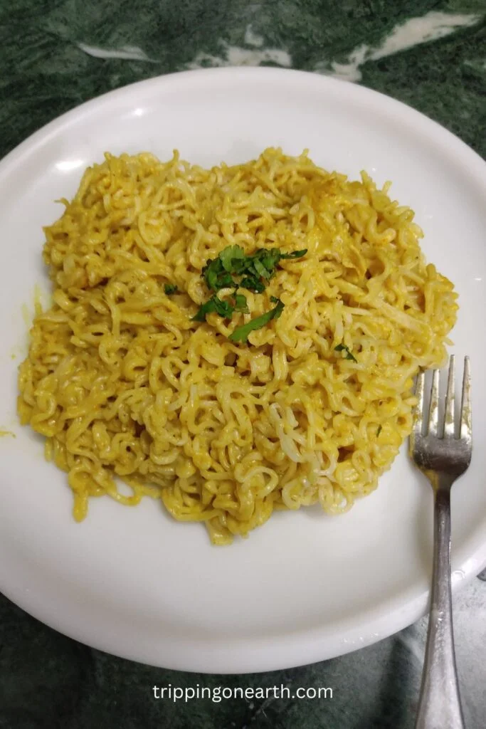 maggi white sauce pasta is ready to serve