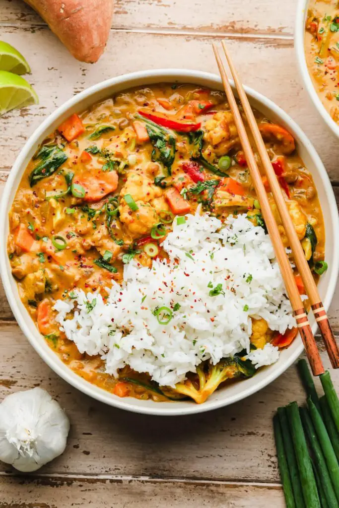 vegan fall dinner recipes: easy vegan curry