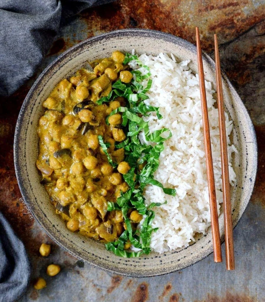 last minute dinner ideas: Creamy Eggplant Curry With Chickpeas