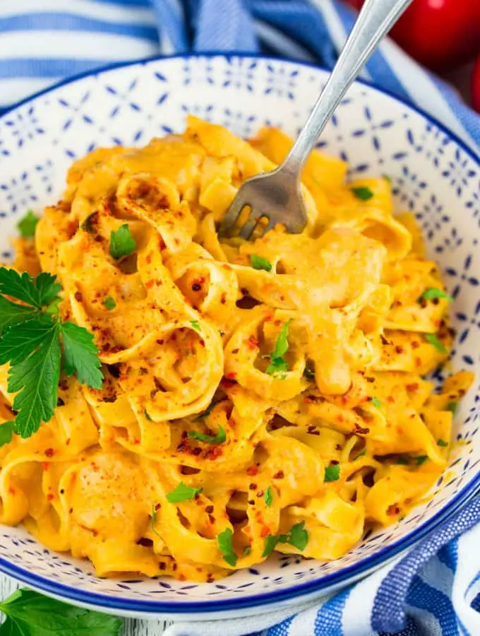Vegan Italian Food Recipes: Vegan Roasted Red Pepper Pasta