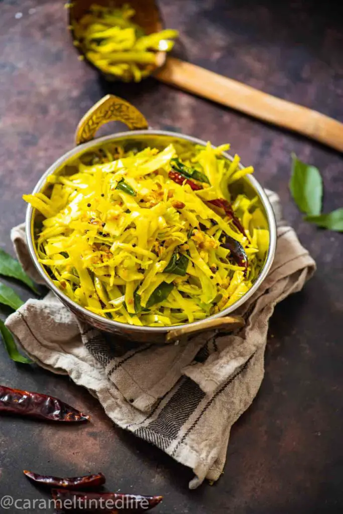 no carb breakfast Indian:: cabbage thoran
