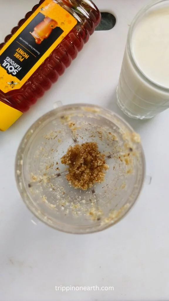 ground dry fruits in a blender