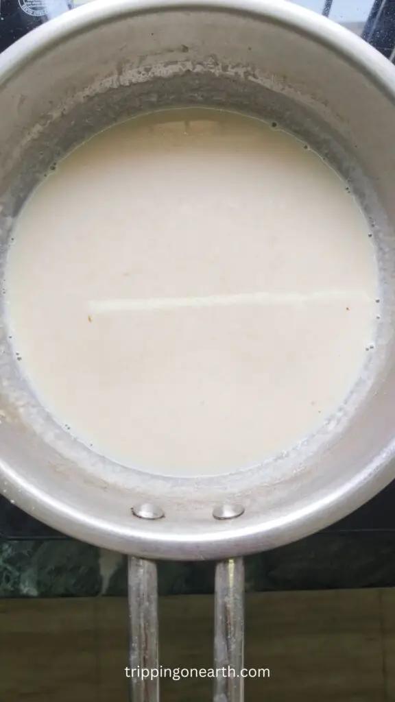 white sauce made of milk