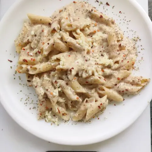 penne pasta with alfredo sauce