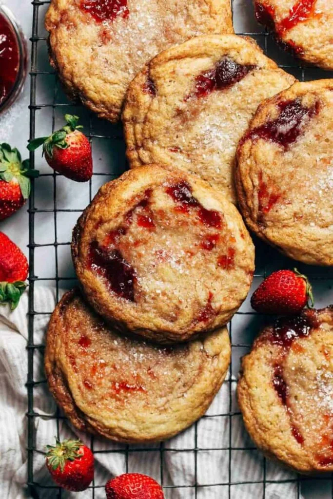 Best Summer Cookie Recipes: Strawberry Jam Sugar Cookies