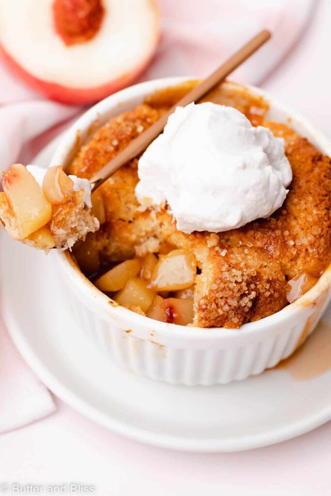 White Peach Recipes: Gluten-free White Peach Cobbler